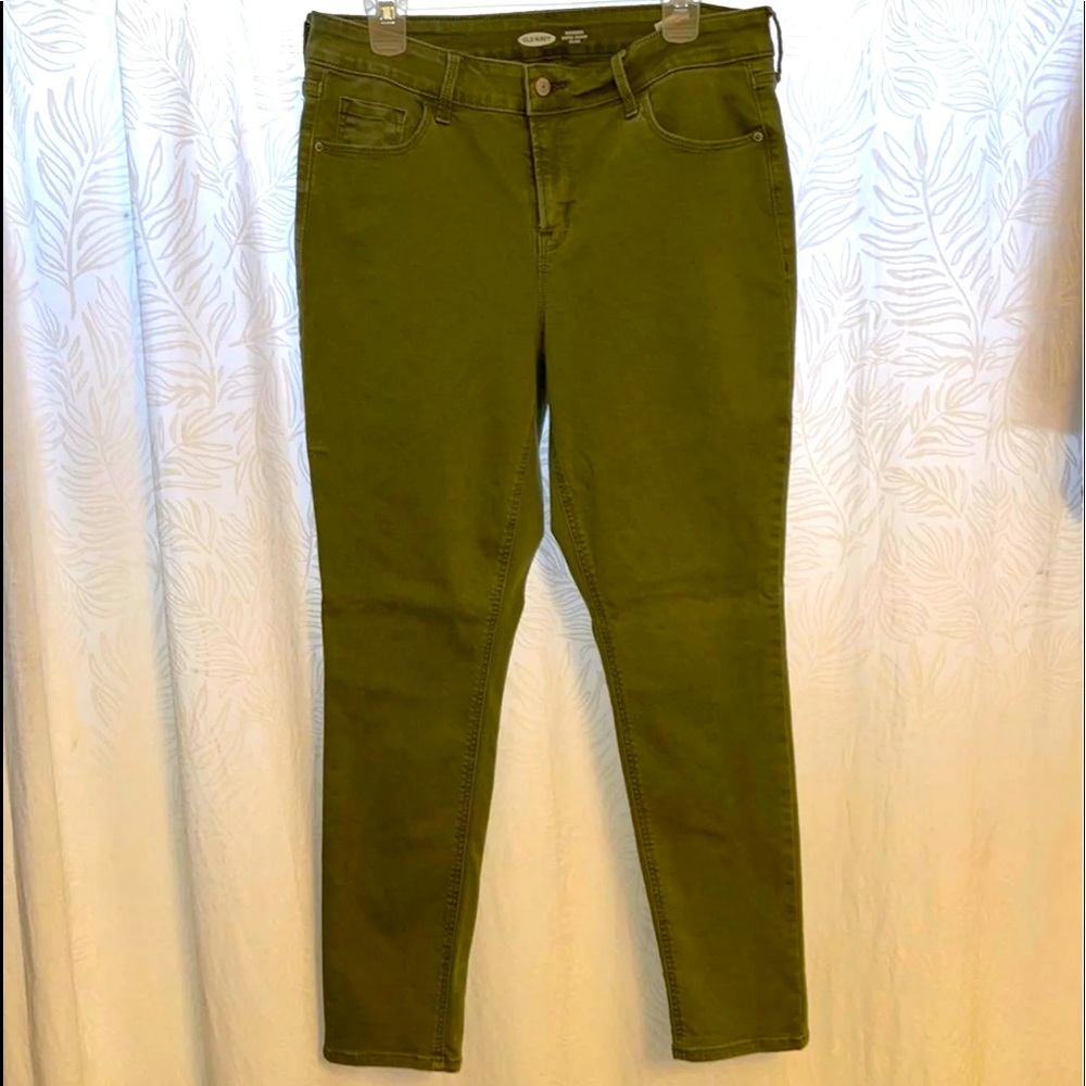 Old Navy Rockstar super skinny jeans